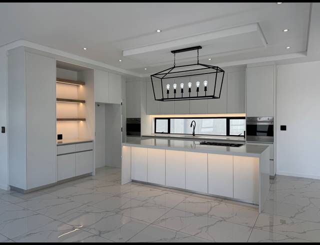 3 BEDROOM HOUSE FOR SALE IN SANDOWN